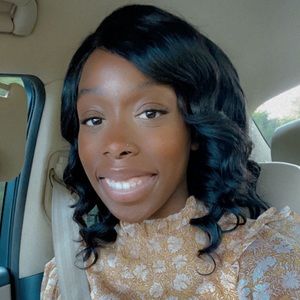 Meet your Posher, Sasha